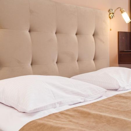 Hotel 18 Lviv Kültér fotó