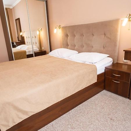 Hotel 18 Lviv Kültér fotó