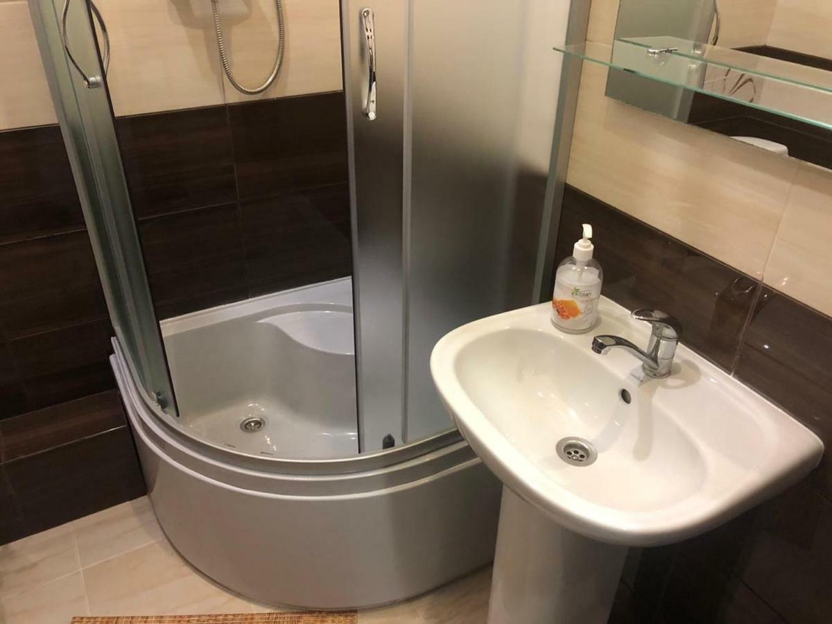 Hotel 18 Lviv Kültér fotó
