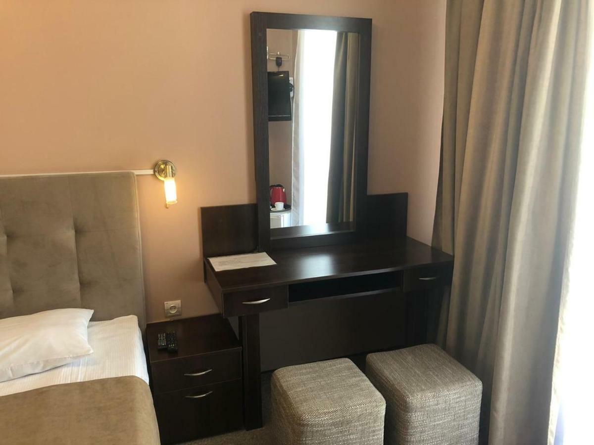 Hotel 18 Lviv Kültér fotó