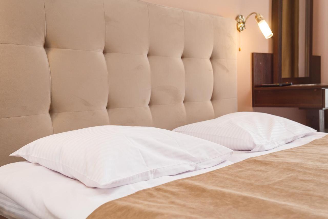 Hotel 18 Lviv Kültér fotó