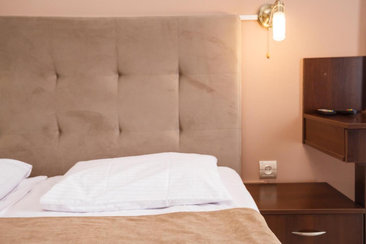 Hotel 18 Lviv Kültér fotó